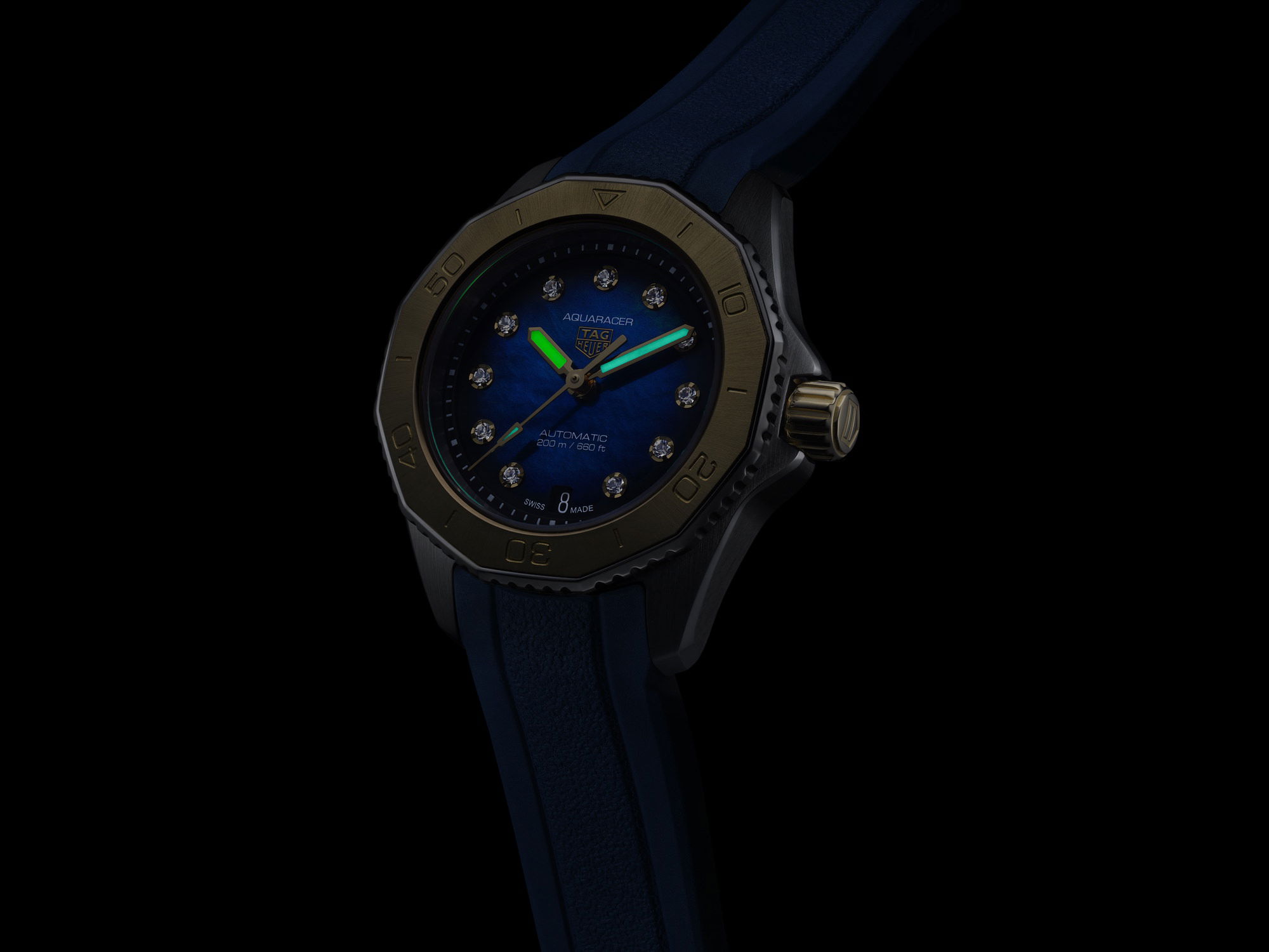 TAG Heuer Aquaracer Professional 200 - View 2