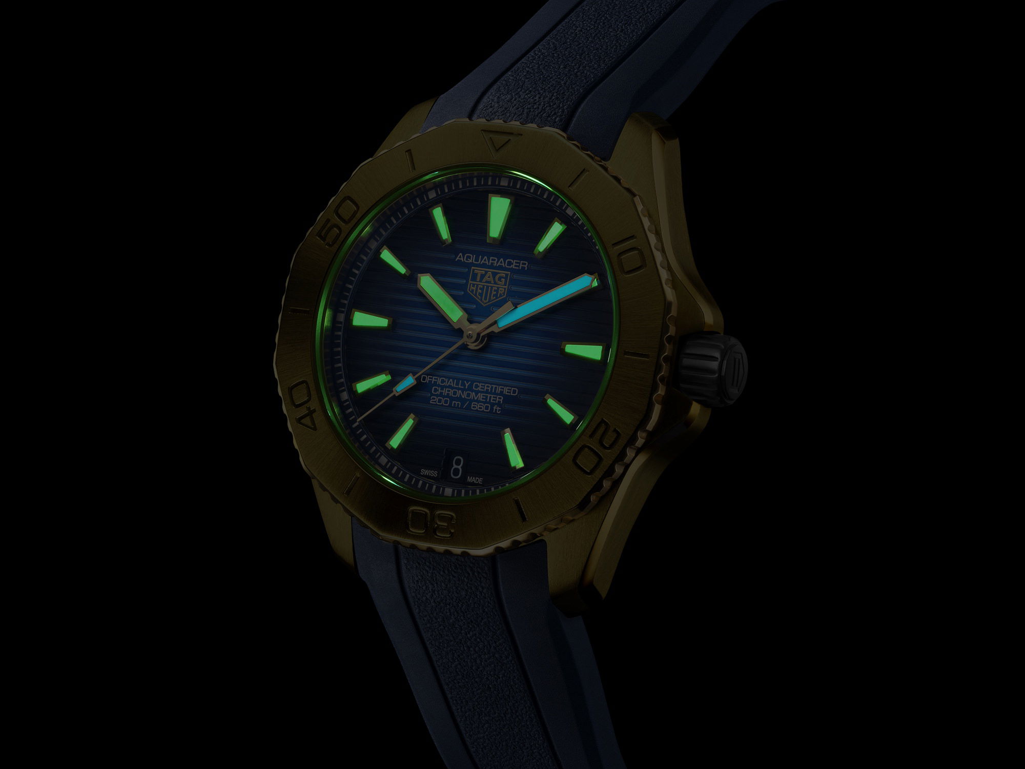 TAG Heuer Aquaracer Professional 200 - View 3