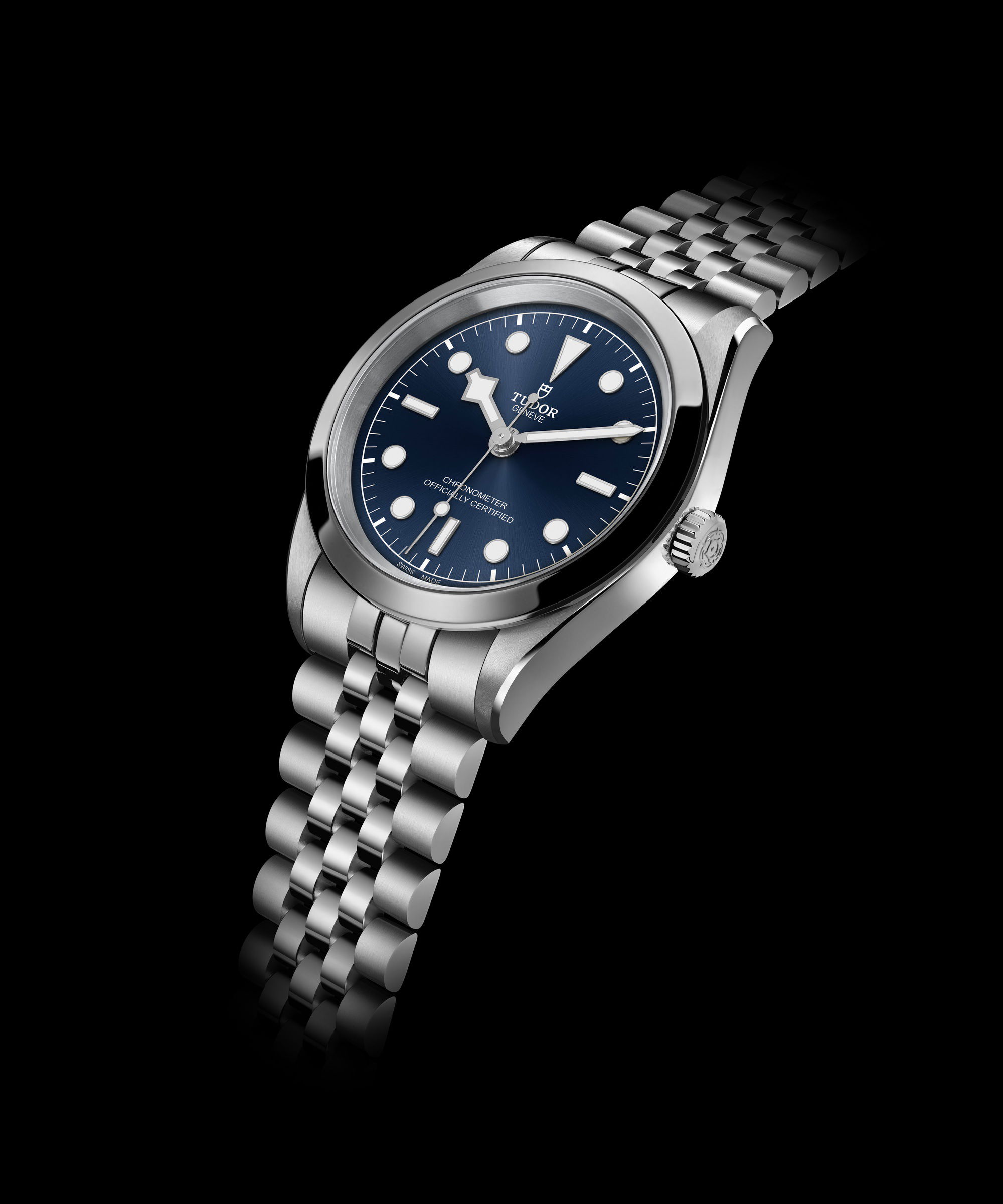 TUDOR Black Bay 41 - View 3