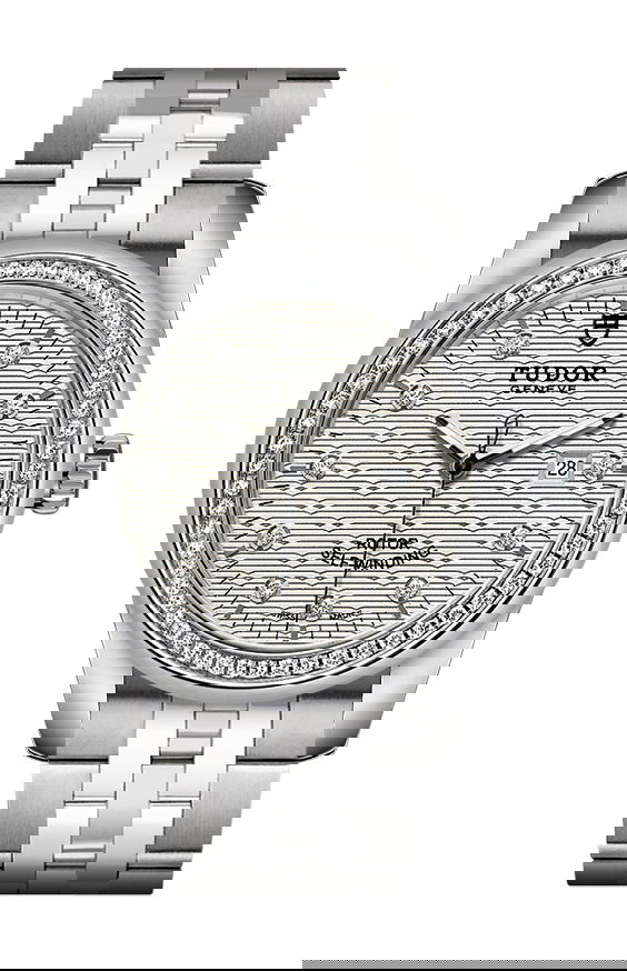 TUDOR Glamour Date luxury timepiece - detailed view