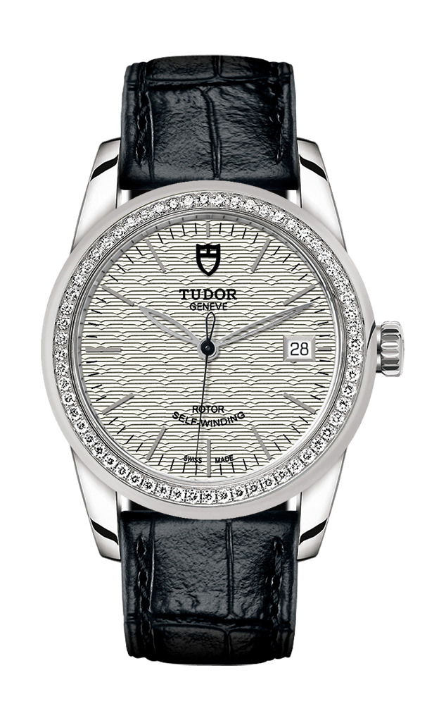 TUDOR Glamour Date luxury timepiece - detailed view