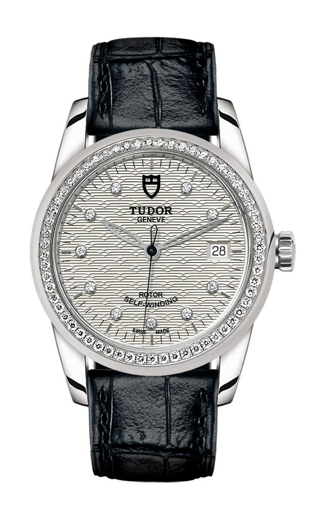 TUDOR Glamour Date luxury timepiece - detailed view