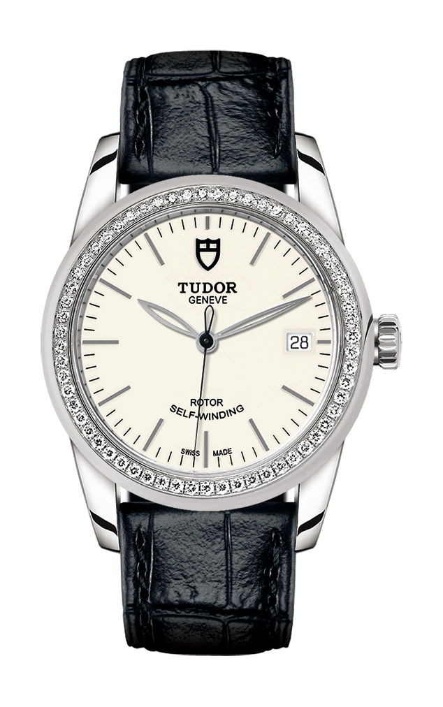 TUDOR Glamour Date luxury timepiece - detailed view