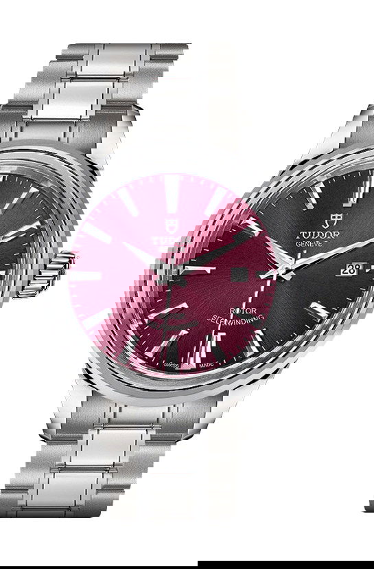 TUDOR Style luxury timepiece - detailed view