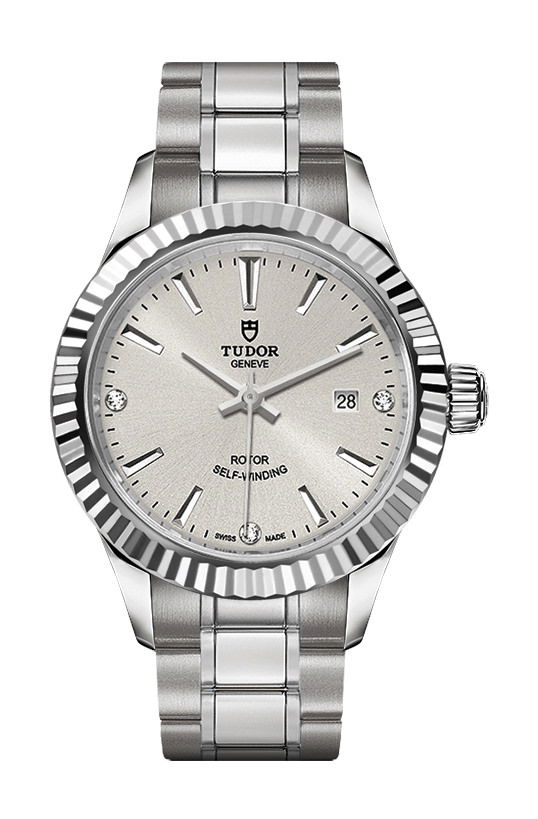 TUDOR Style luxury timepiece - detailed view