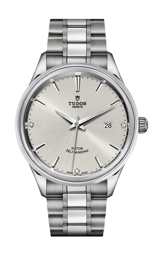 TUDOR Style luxury timepiece - detailed view