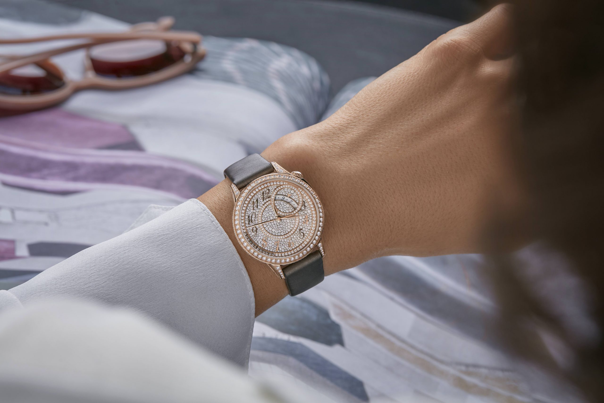 Vacheron Constantin Égérie Self-Winding - View 3