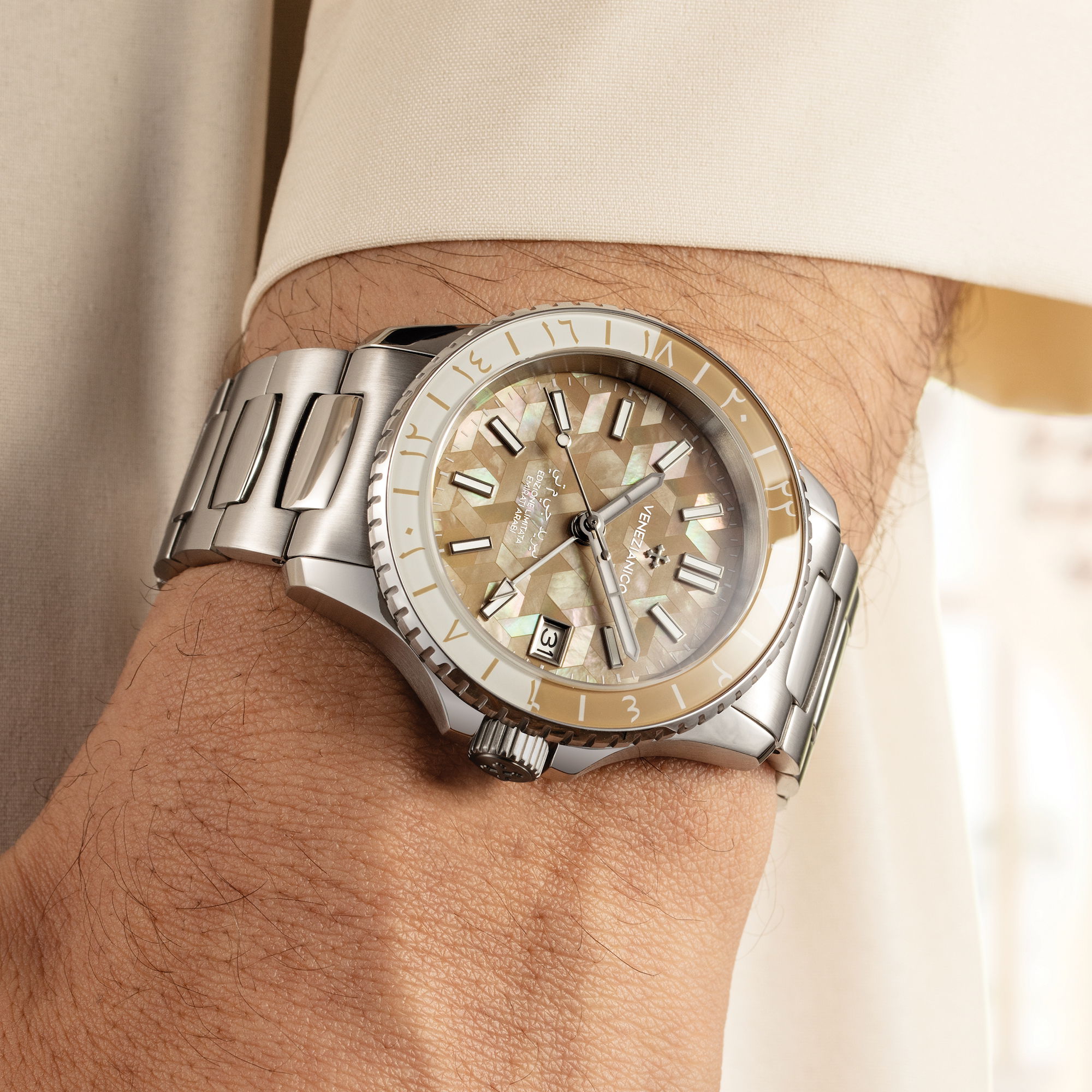 Venezianico Nereide GMT Emirates Limited Edition - View 2